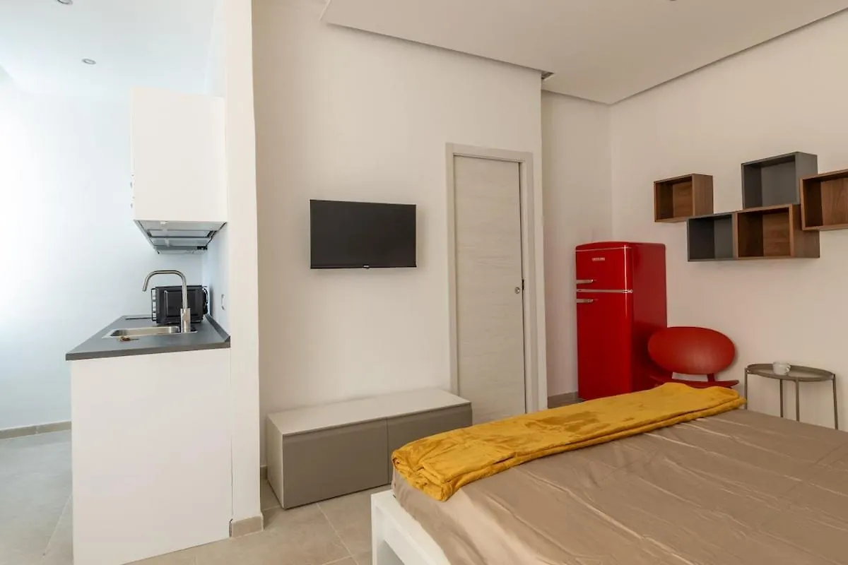 Edoardo' S House - Milan City - By Host4U Apartment