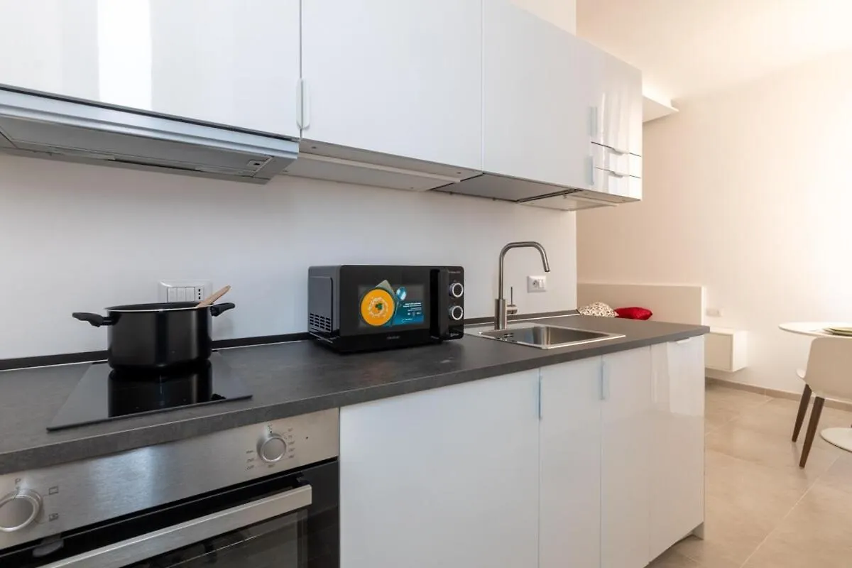Edoardo' S House - Milan City - By Host4U Apartment